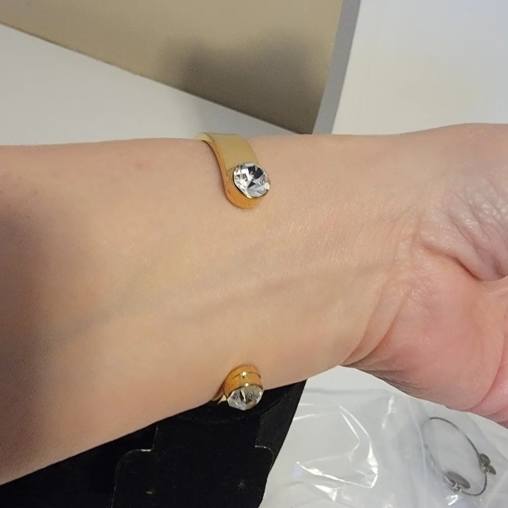 Good As Gold Cuff Bracelet Gold Tone Crystal Ends Spade Mark - Picture 4 of 10